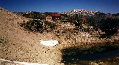 Wieder an der Hütte